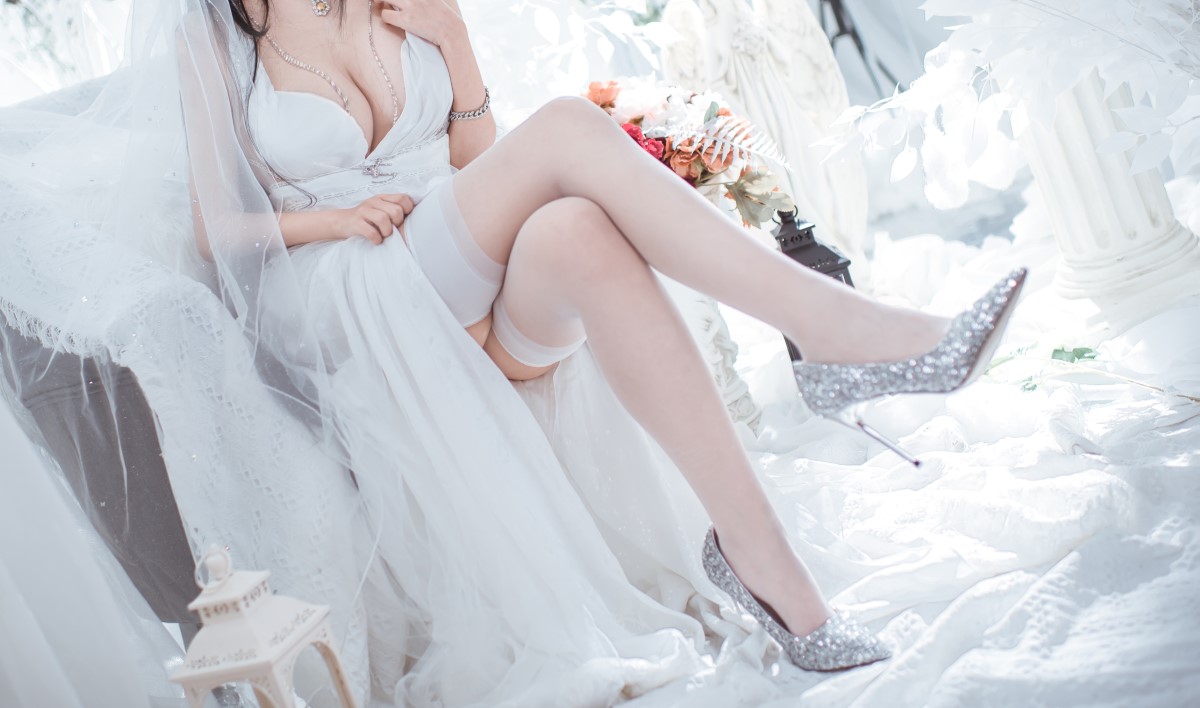 Coser@仙女月 Vol 008 大凤纯白婚纱 0003 8478715373.jpg