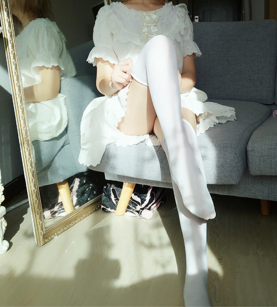 Coser@念雪 Vol 003 白色长筒过膝袜 0002 7327333407.jpg