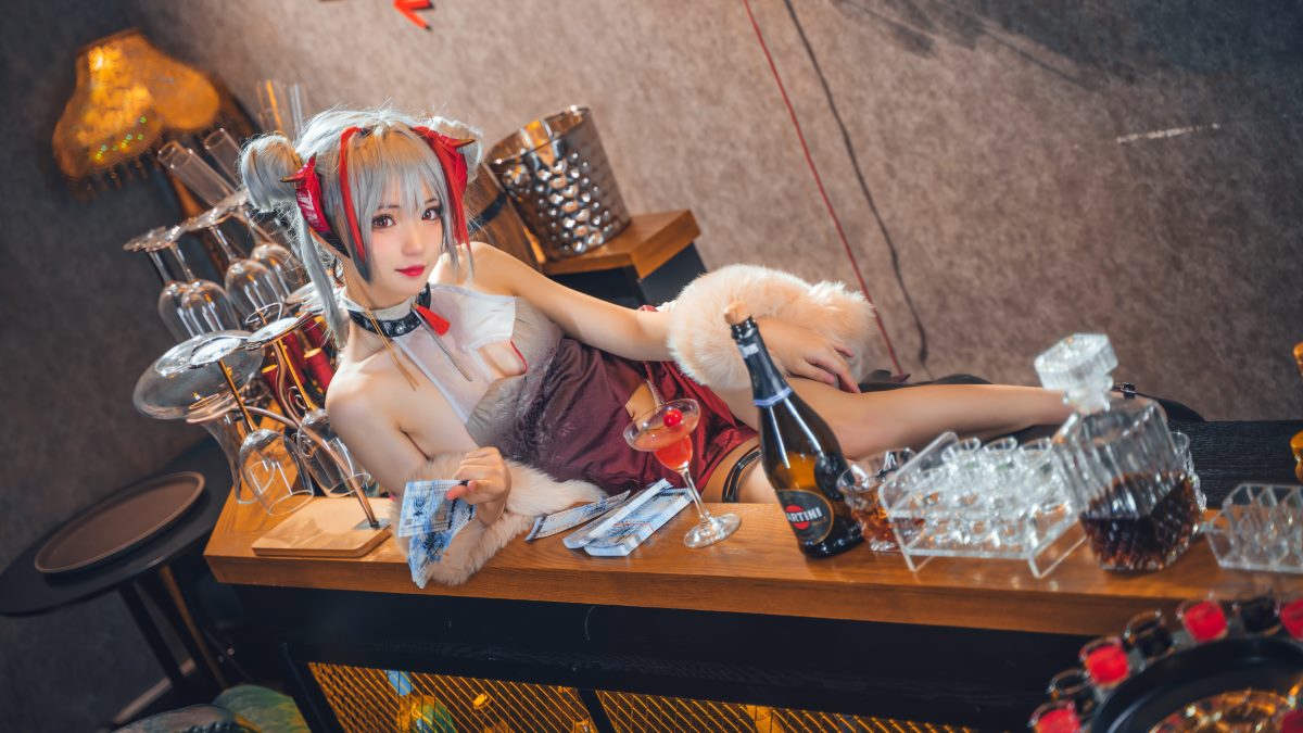 Coser@花柒Hana Vol 011 明日方舟 守夜冠军 W 0002 0981131144.jpg