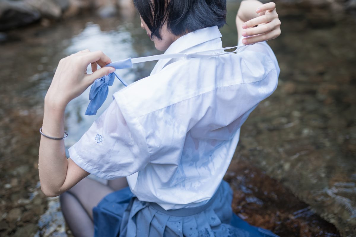 Coser@木绵绵OwO Vol 007 水色溪边制服 0030 5697552554.jpg