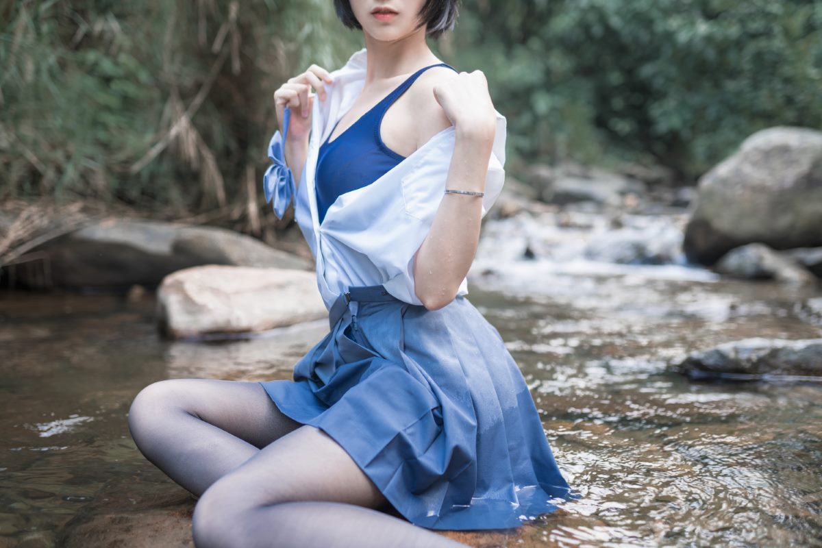 Coser@木绵绵OwO Vol 007 水色溪边制服 0035 3549260855.jpg