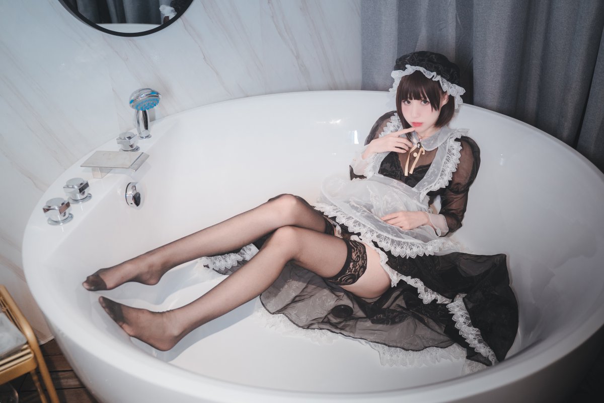 Coser@西园寺南鸽 Vol 004 透明女仆 0047 7431448511