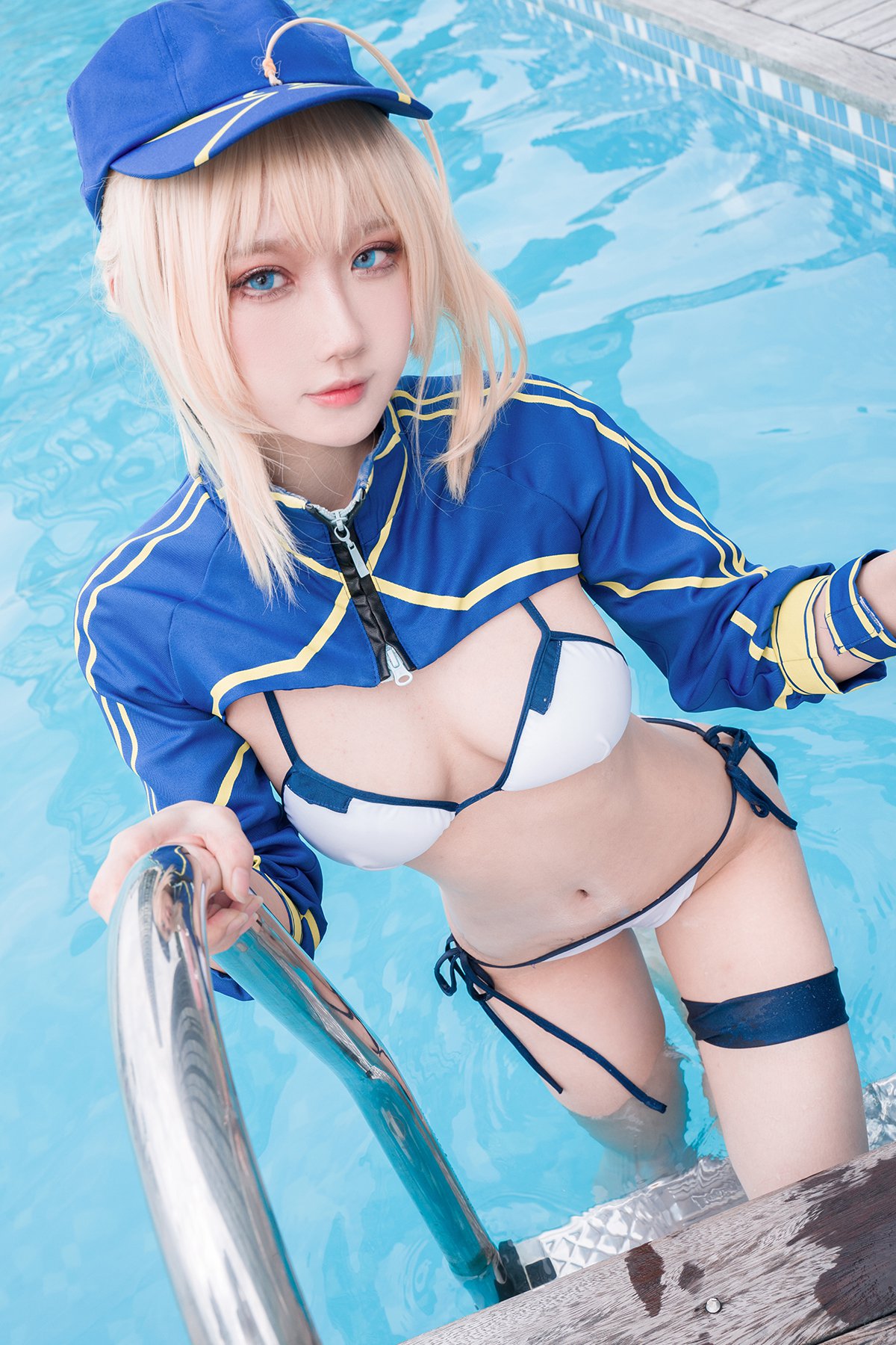 Coser@阿包也是兔娘 Vol.024 谜之女主角X毛水着