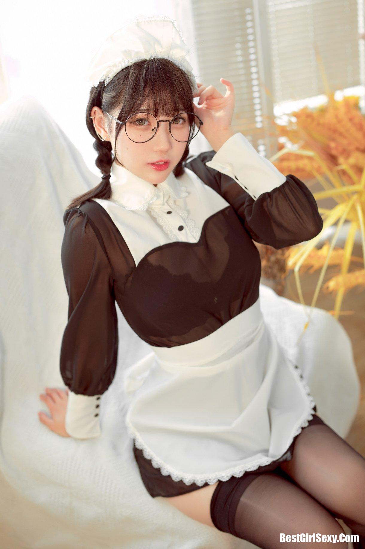 Coser@周叽是可爱兔兔 眼镜女仆 5