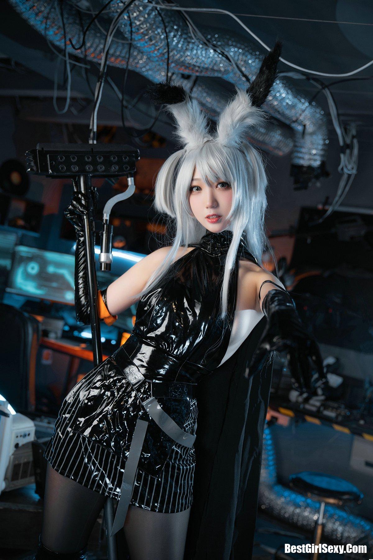 Coser@周叽是可爱兔兔 Vol.014 精二暴行