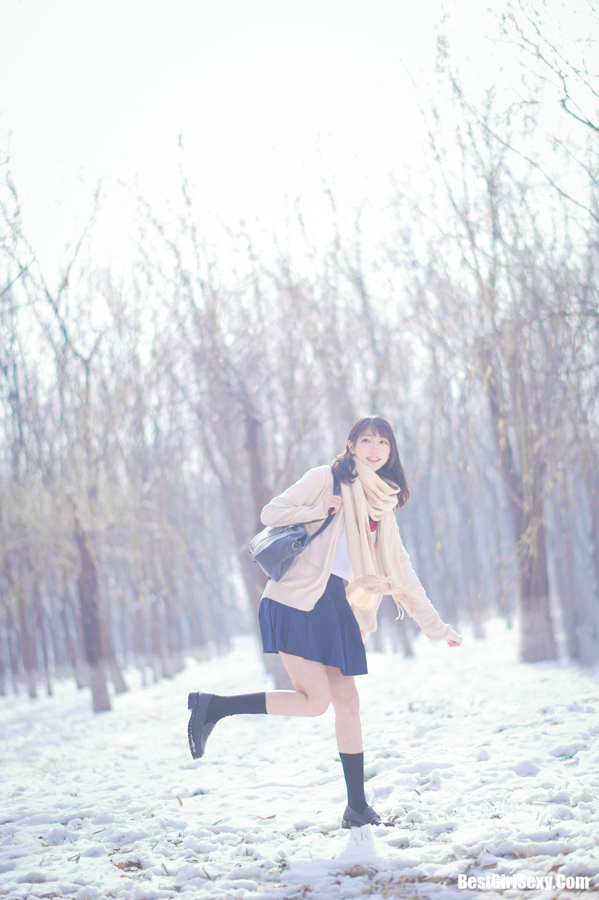 Coser@周叽是可爱兔兔 Vol.028 雪景jk 14