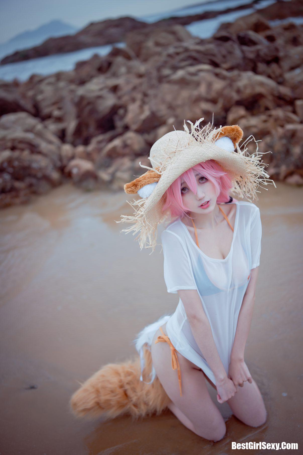 Coser@周叽是可爱兔兔 Vol.033 小玉泳装 11