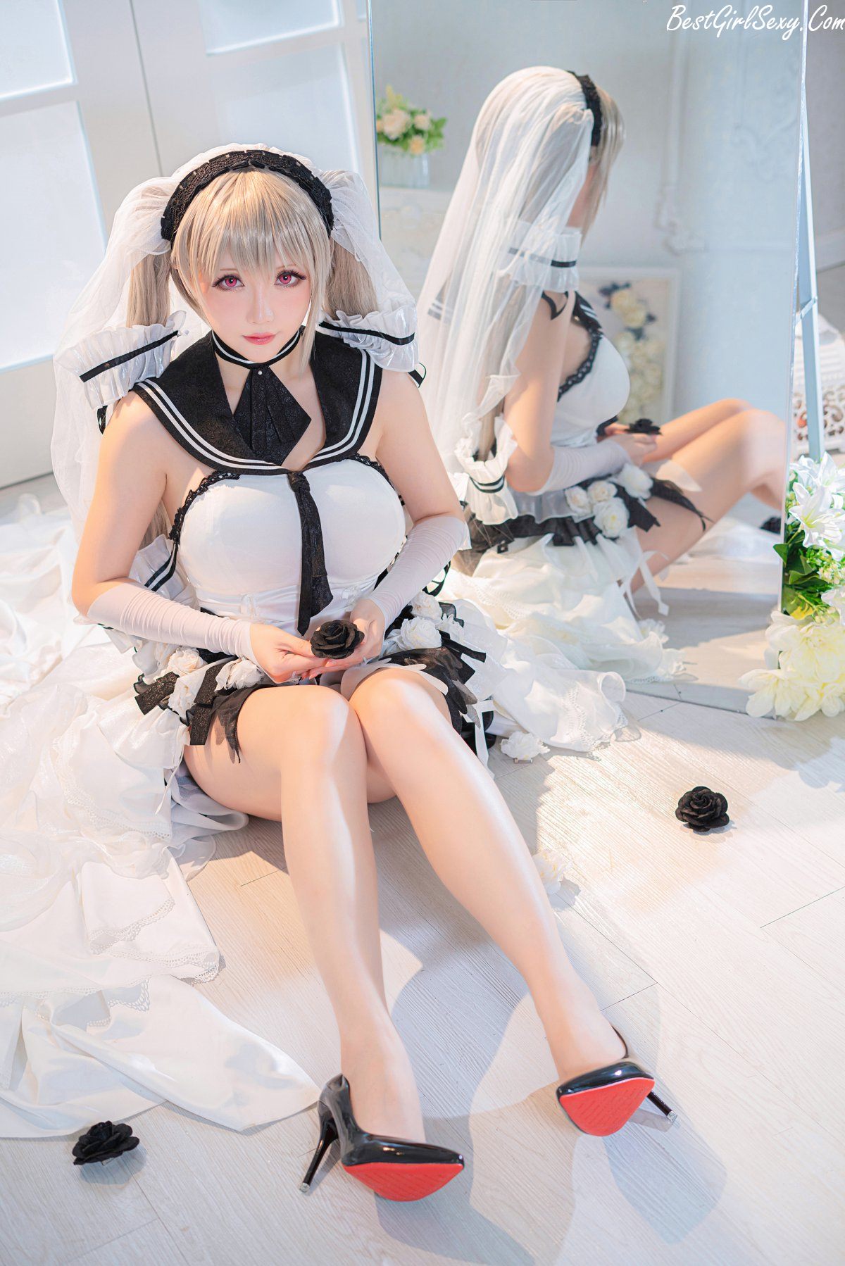 Coser@小姐姐星之迟迟 Vol.087 纯白と漆黑 电子包 A 0003