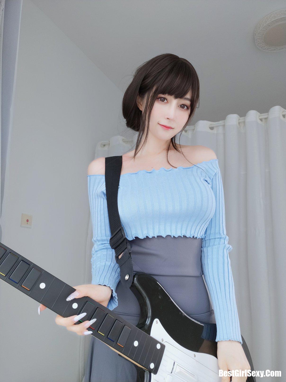 Coser@白银81 吉他妹妹 84