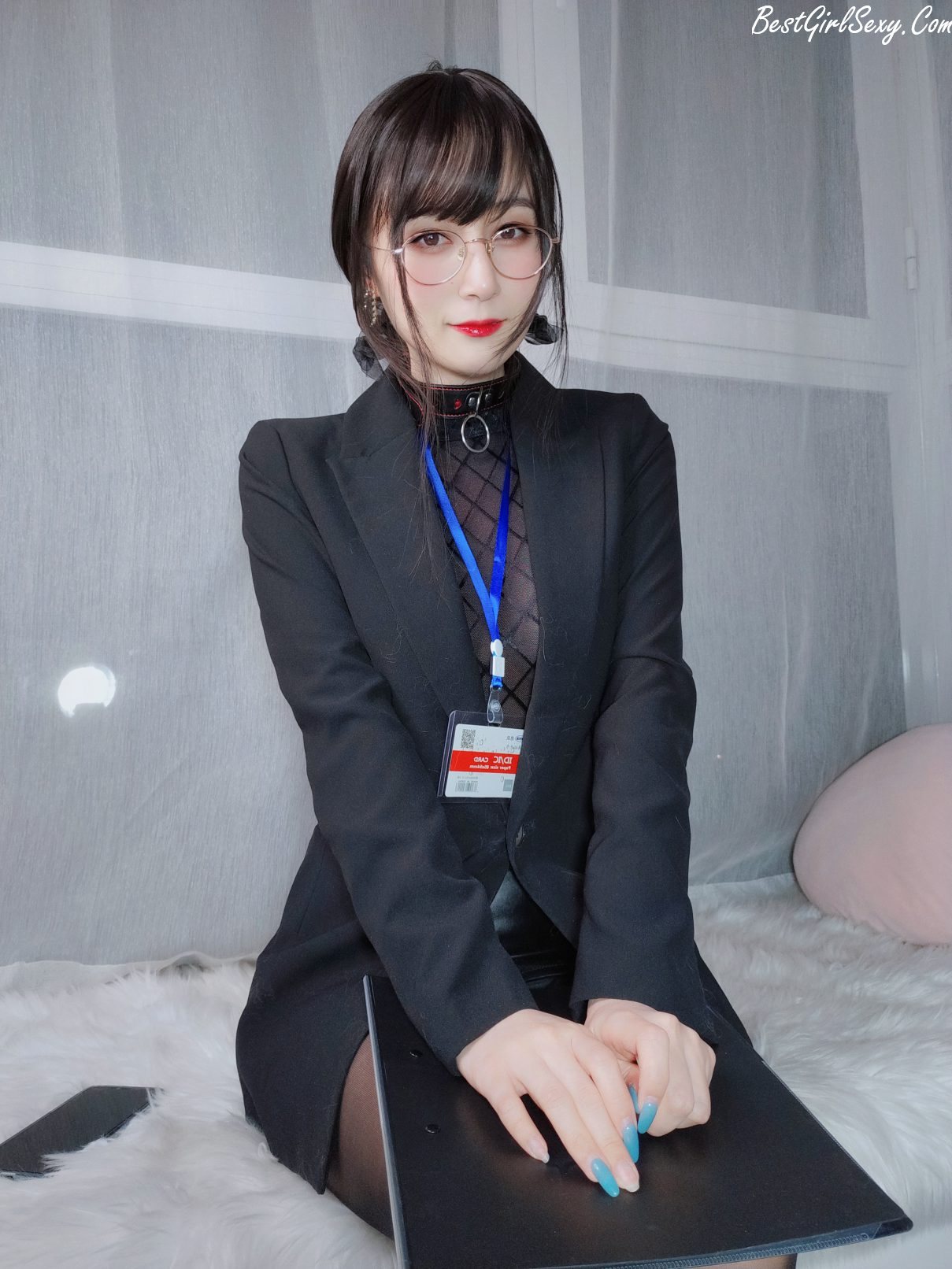 Coser@白银81 Vol.057 自撮り 黑丝情趣 B 032