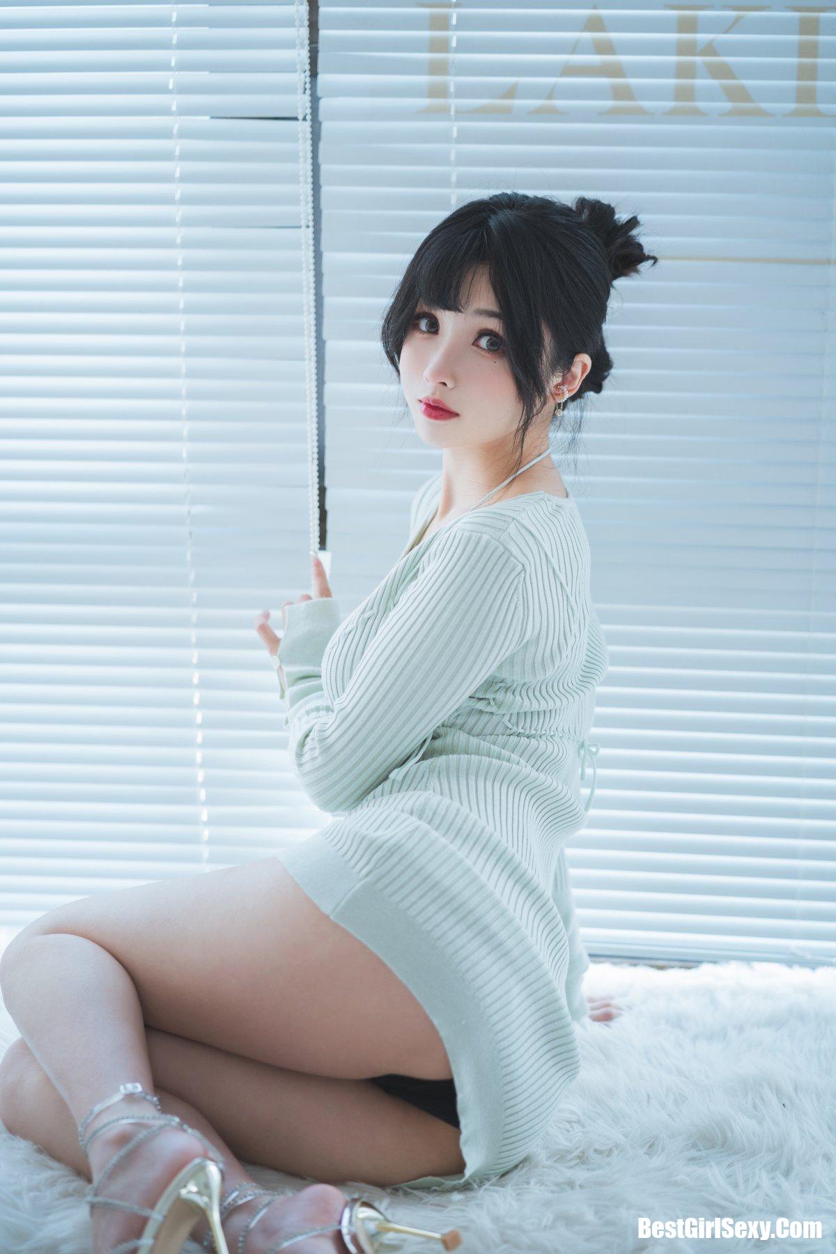 Coser@rioko凉凉子 Vol.077 人妻毛衣 2