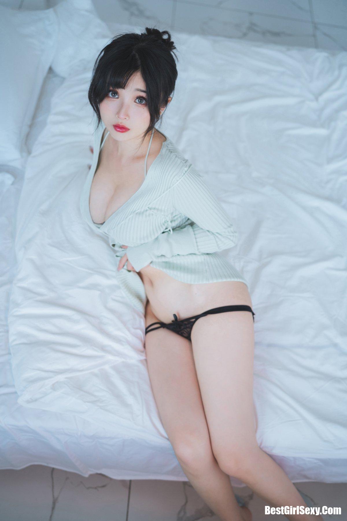 Coser@rioko凉凉子 Vol.077 人妻毛衣 15